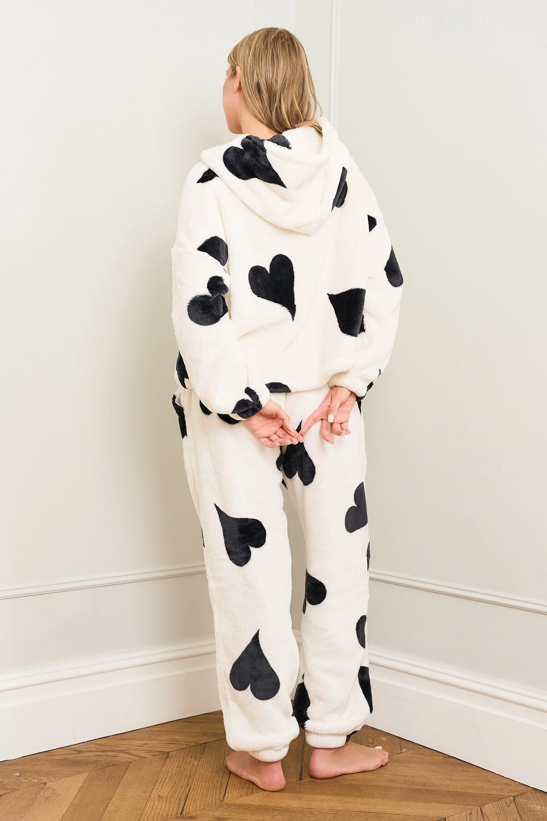 Black & White Large Heart Print Twosie - Image 7
