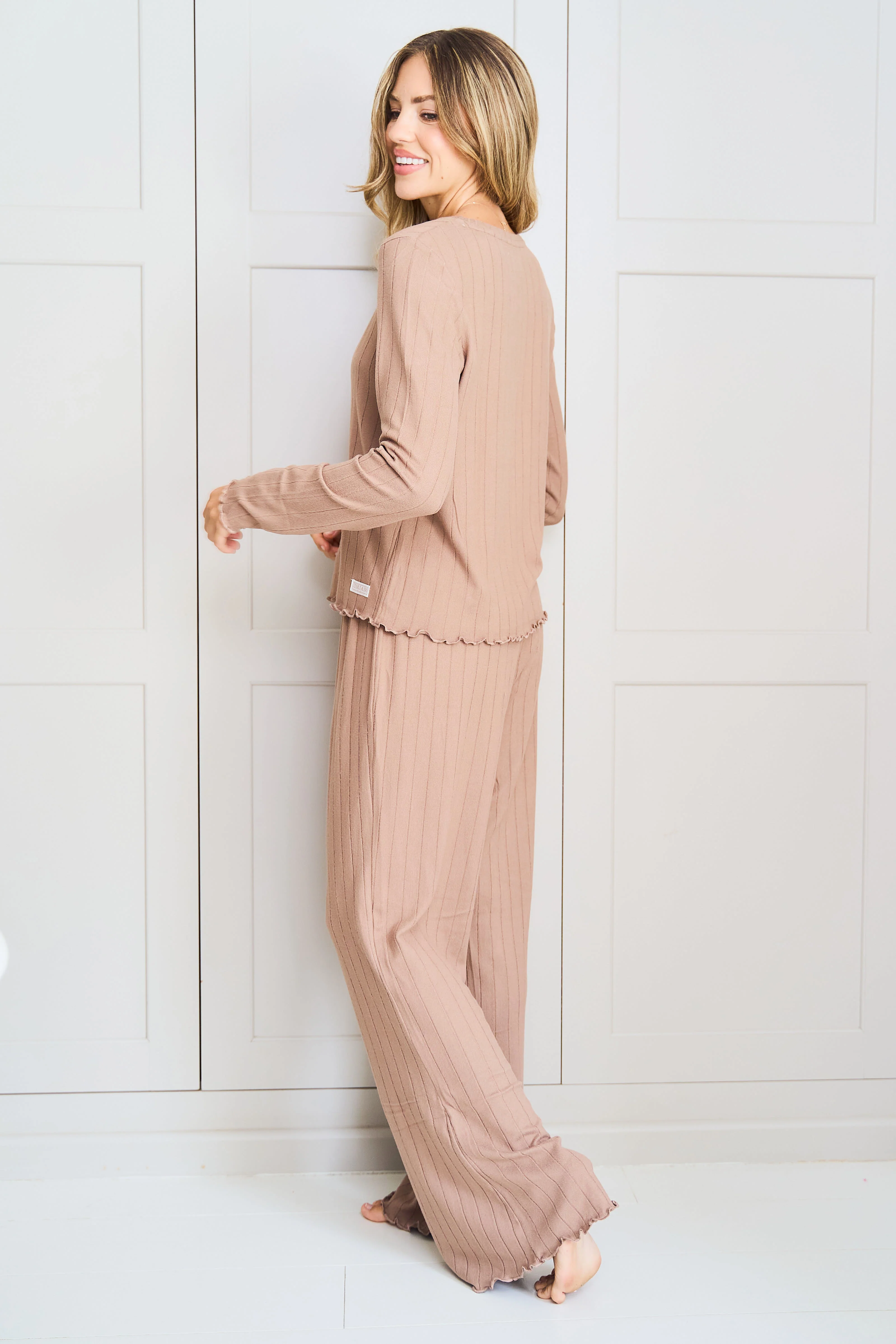 Brown Ribbed Lounge Set - Image 13