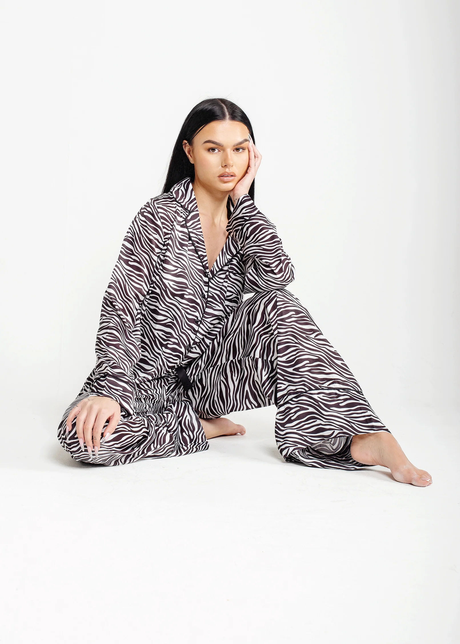 Monochrome Satin Pyjama Set - Image 3